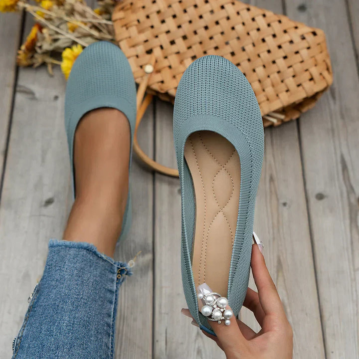 Women's versatile comfortable slip-on flats, flexible design for daily wear, office, or casual.