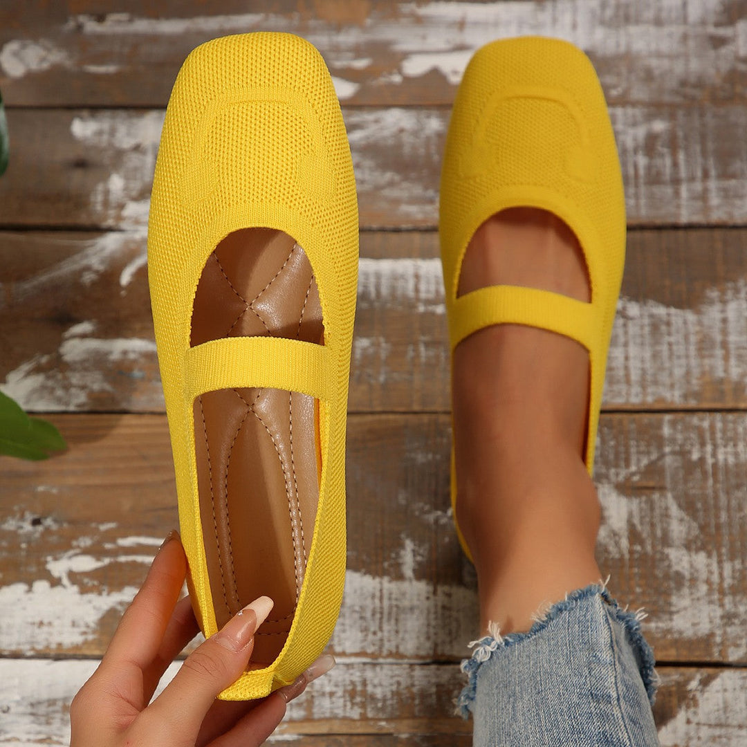 Comfortable women's Mary Jane flats in a cheerful floral print, suitable for everyday casual outings.