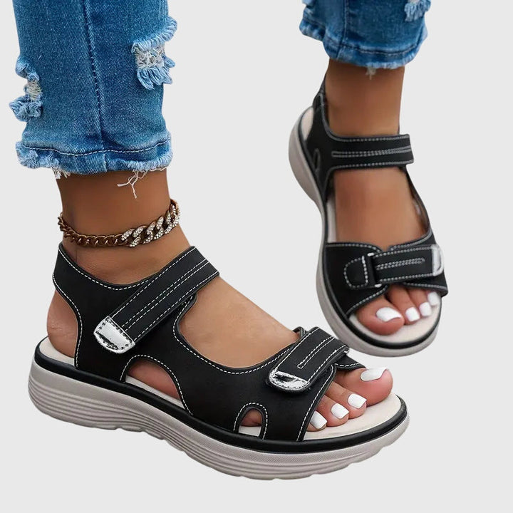 Casual women's summer sandals, comfortable and supportive for walking, ensuring foot pain relief.