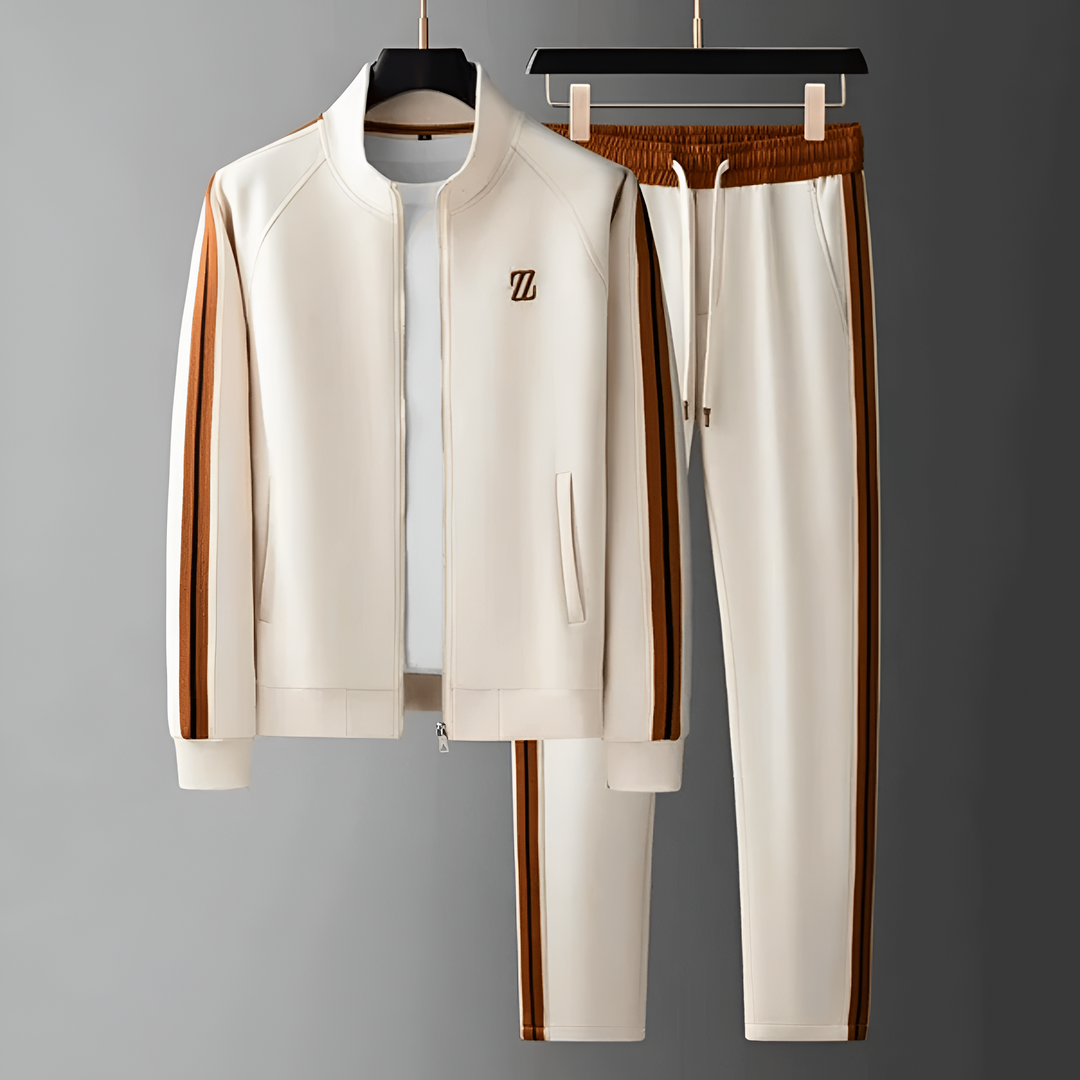 Comfortable women's matching tracksuit set, ideal for casual wear & athletic activities.