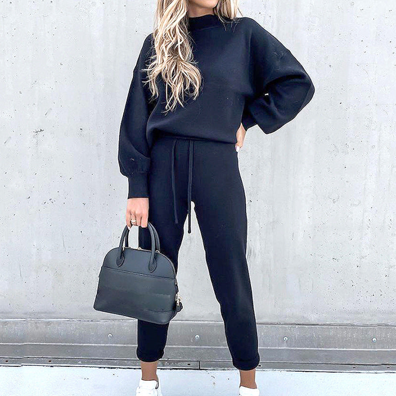 Comfortable women's track suit featuring balloon sleeves & soft fabric, ideal for stylish casual wear.