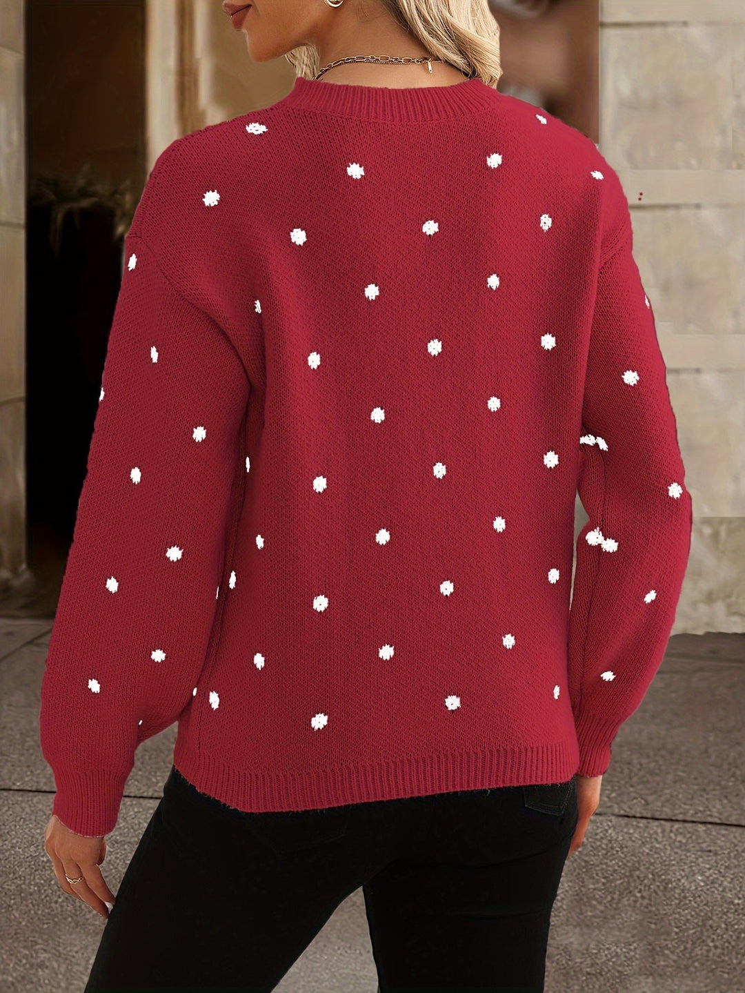 Casual women's polka dot sweater. Soft, cozy knitwear, ideal for autumn/winter stylish comfort.