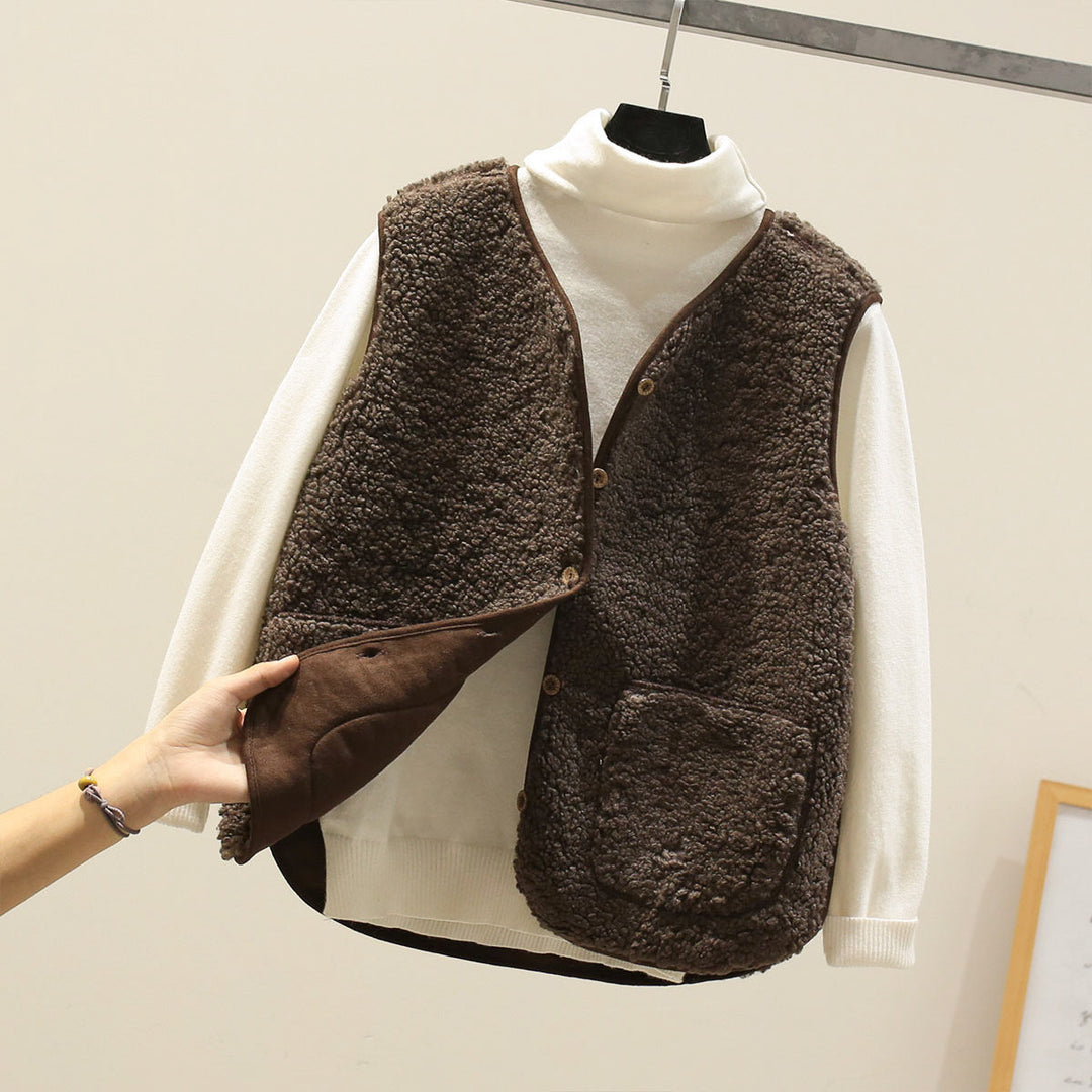 Women's elegant brown comfort essential, a versatile and timeless piece for chic everyday layering.