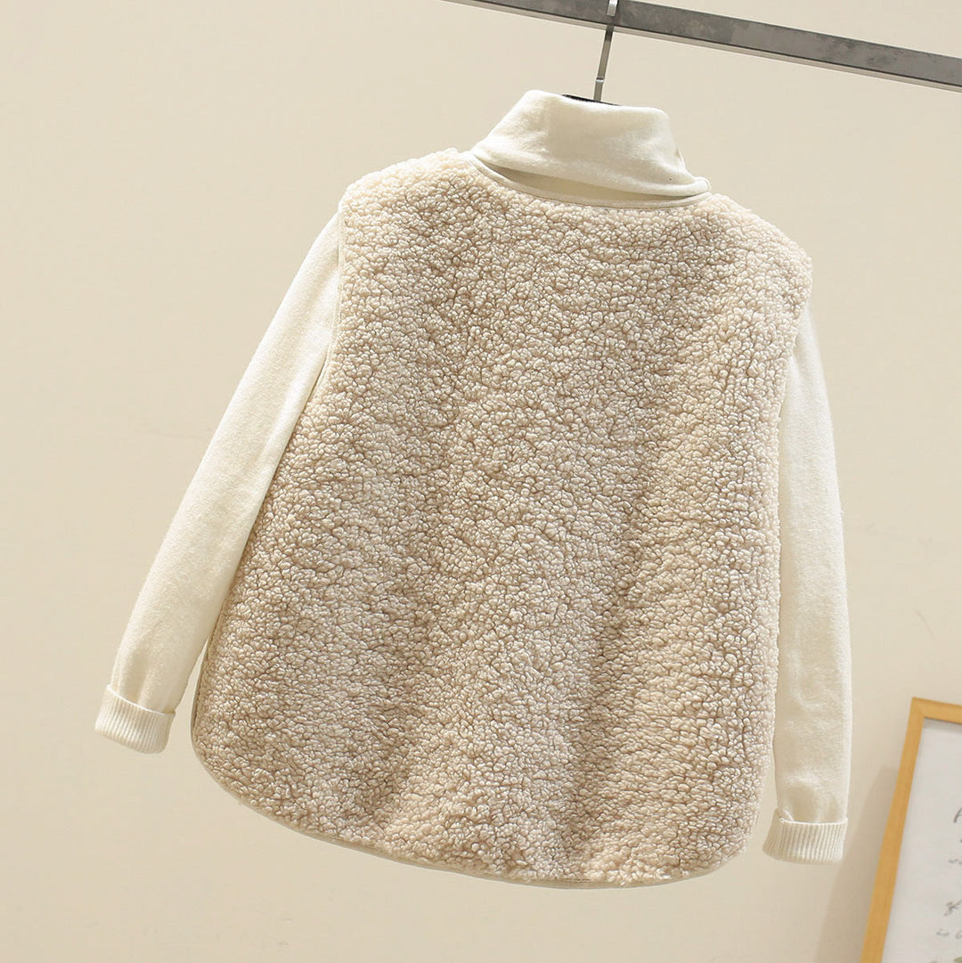 Women's layering essential in a neutral khaki, offering timeless elegance and everyday comfort.
