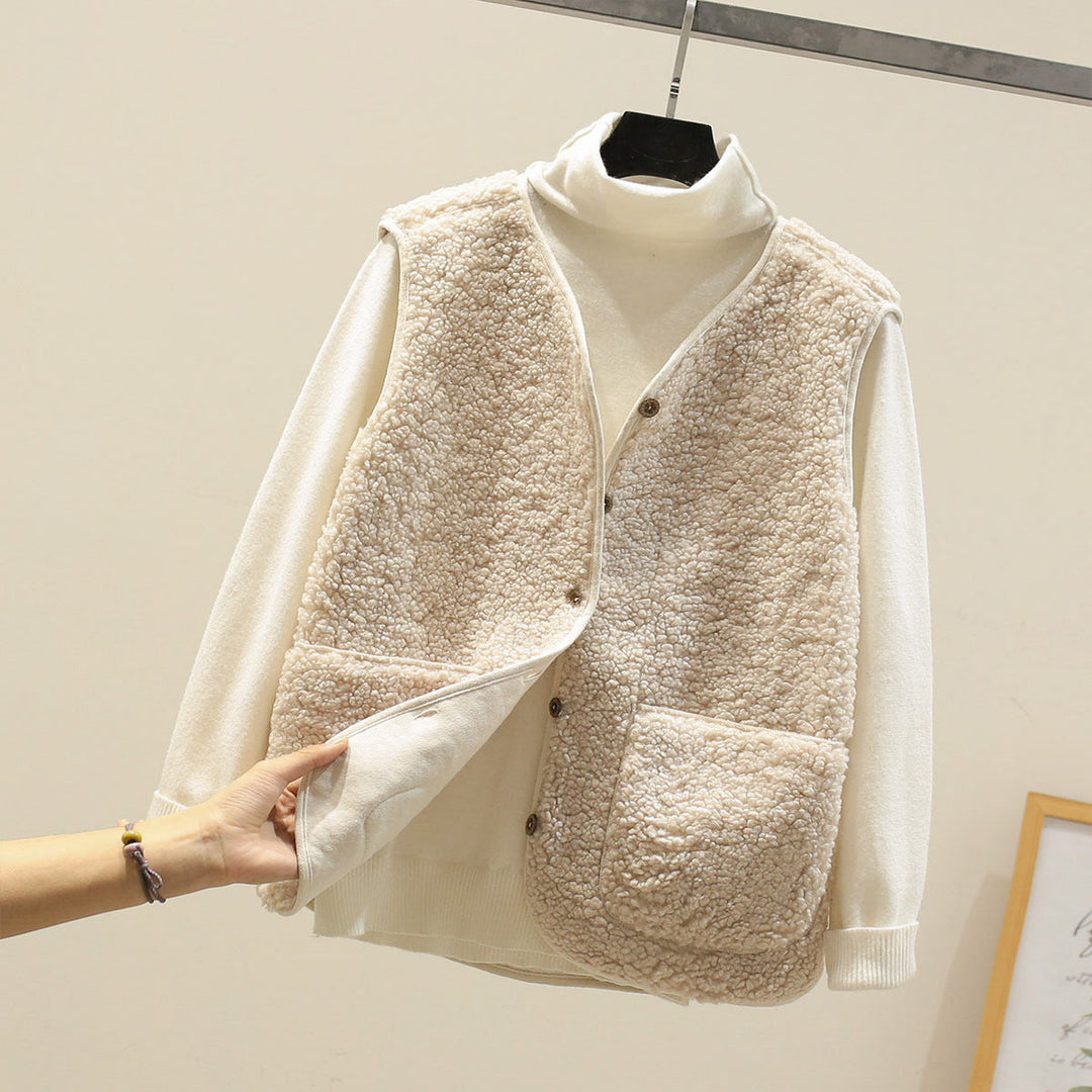 Stylish women's essential in a versatile beige, providing timeless elegance and everyday comfort for any wardrobe.