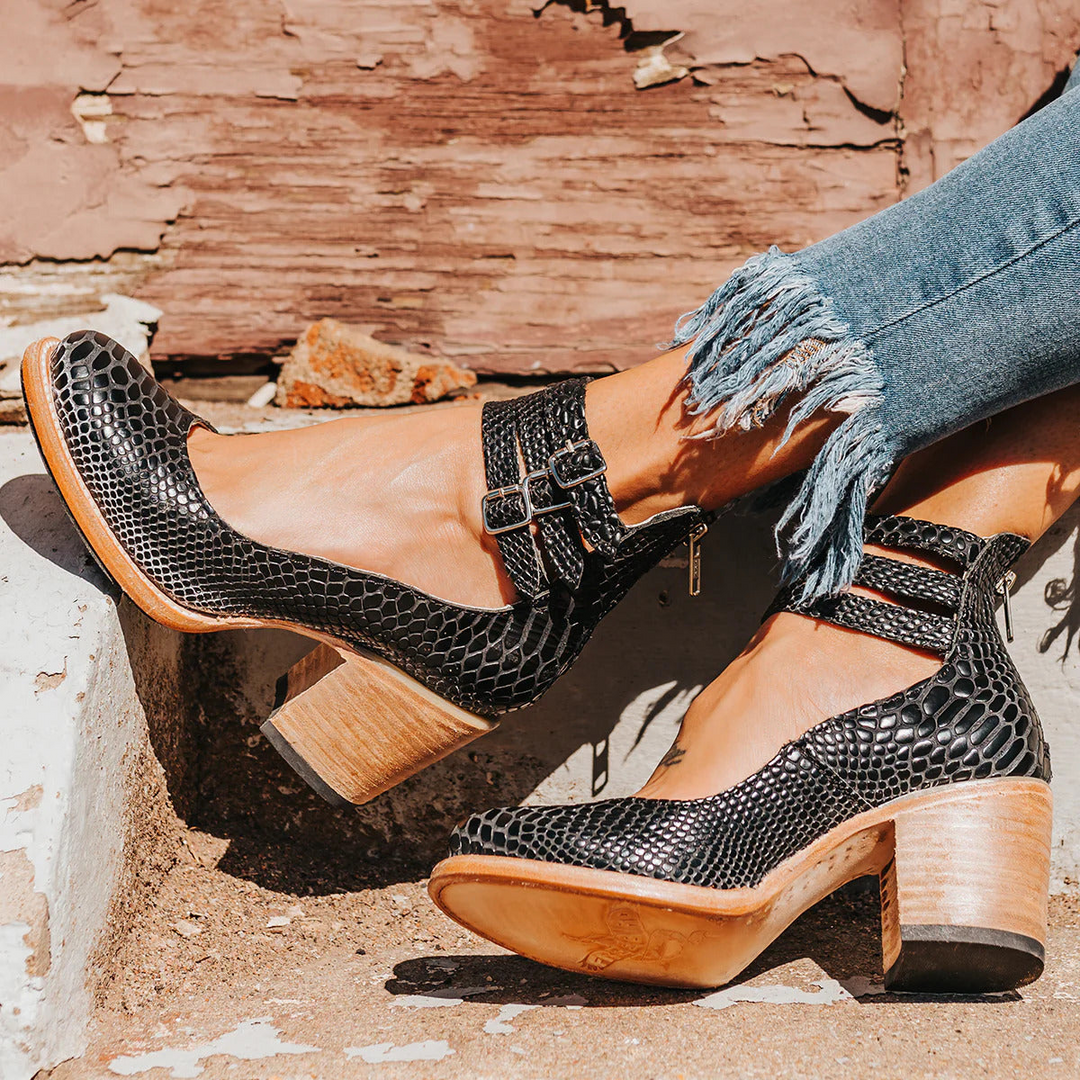 Lightweight women's strappy sandals with a supportive block heel & adjustable ankle strap.