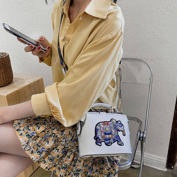 Women's embroidered mandala shoulder bag, versatile and ethnic fashion.