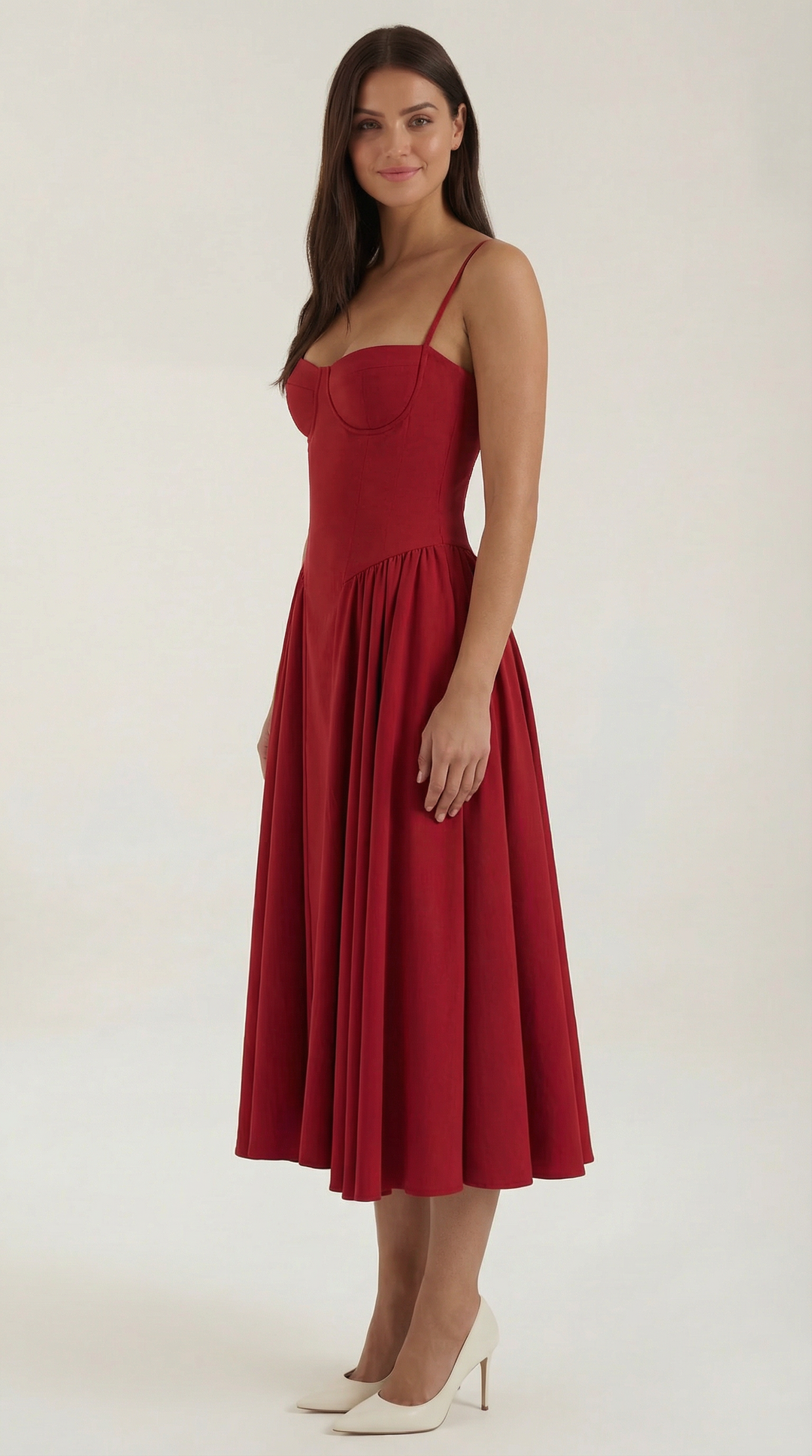 Women's elegant floral midi dress with a structured fit and charming sweetheart neckline.