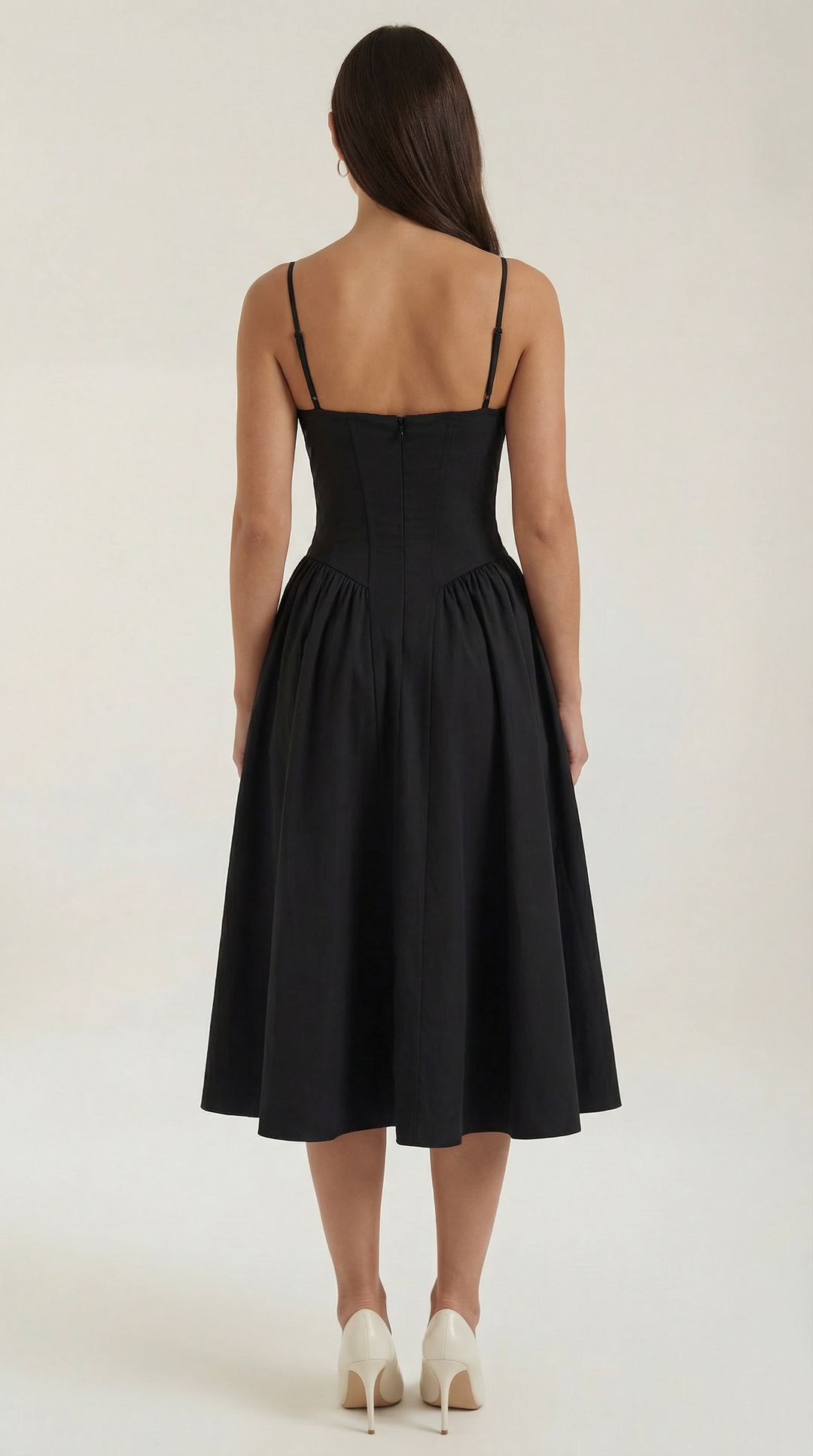 Garden party ready: women's floral corset midi dress with sweetheart neckline.