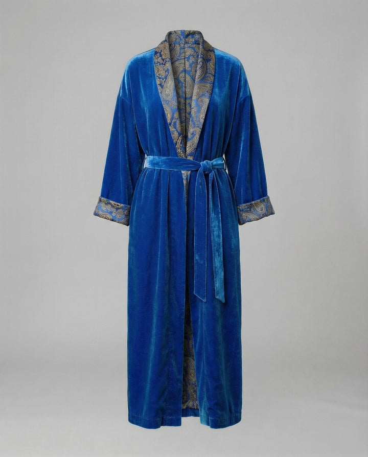 Women's floral pajama set featuring a chic waist belt, ideal for ultimate comfort and elegant sleep.
