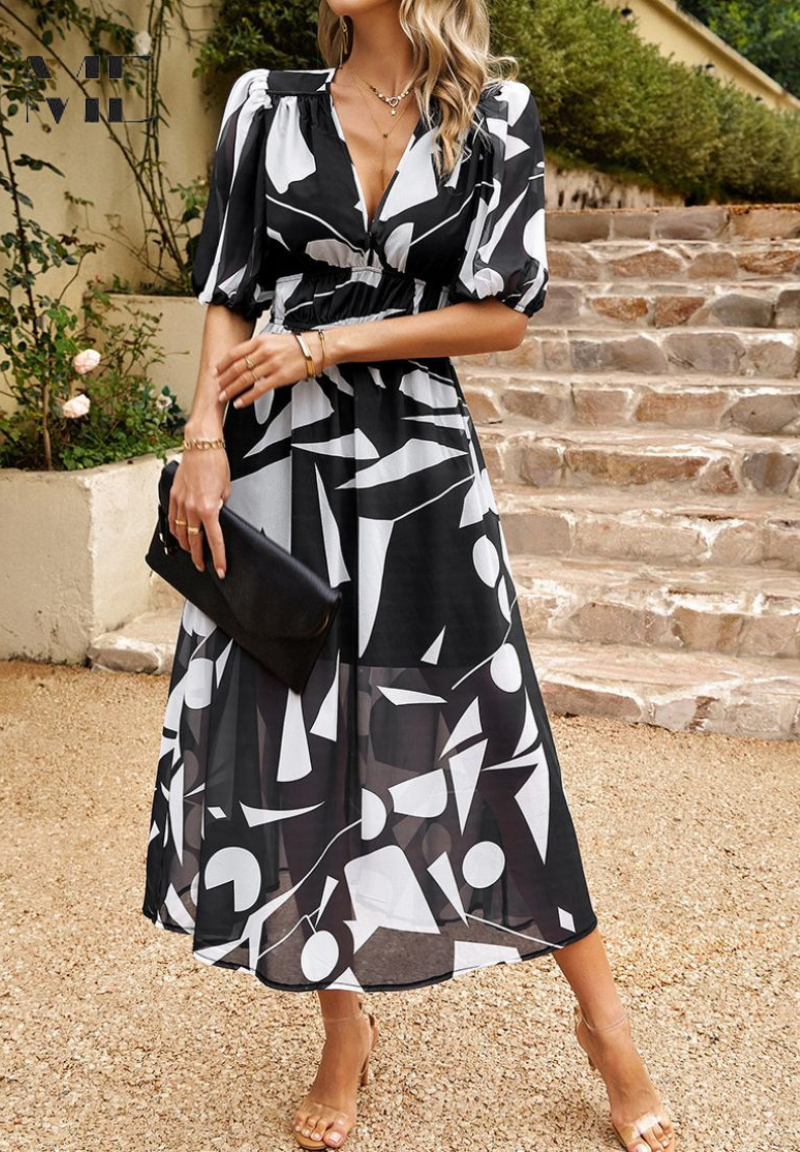Women's elegant floral midi dress, V-neck, puff sleeves; a perfect choice for summer brunch.