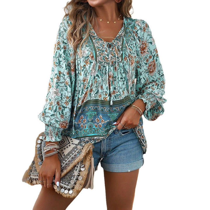 Casual women's floral tie-front long sleeve top. Breathable and stylish, ideal for everyday comfort.