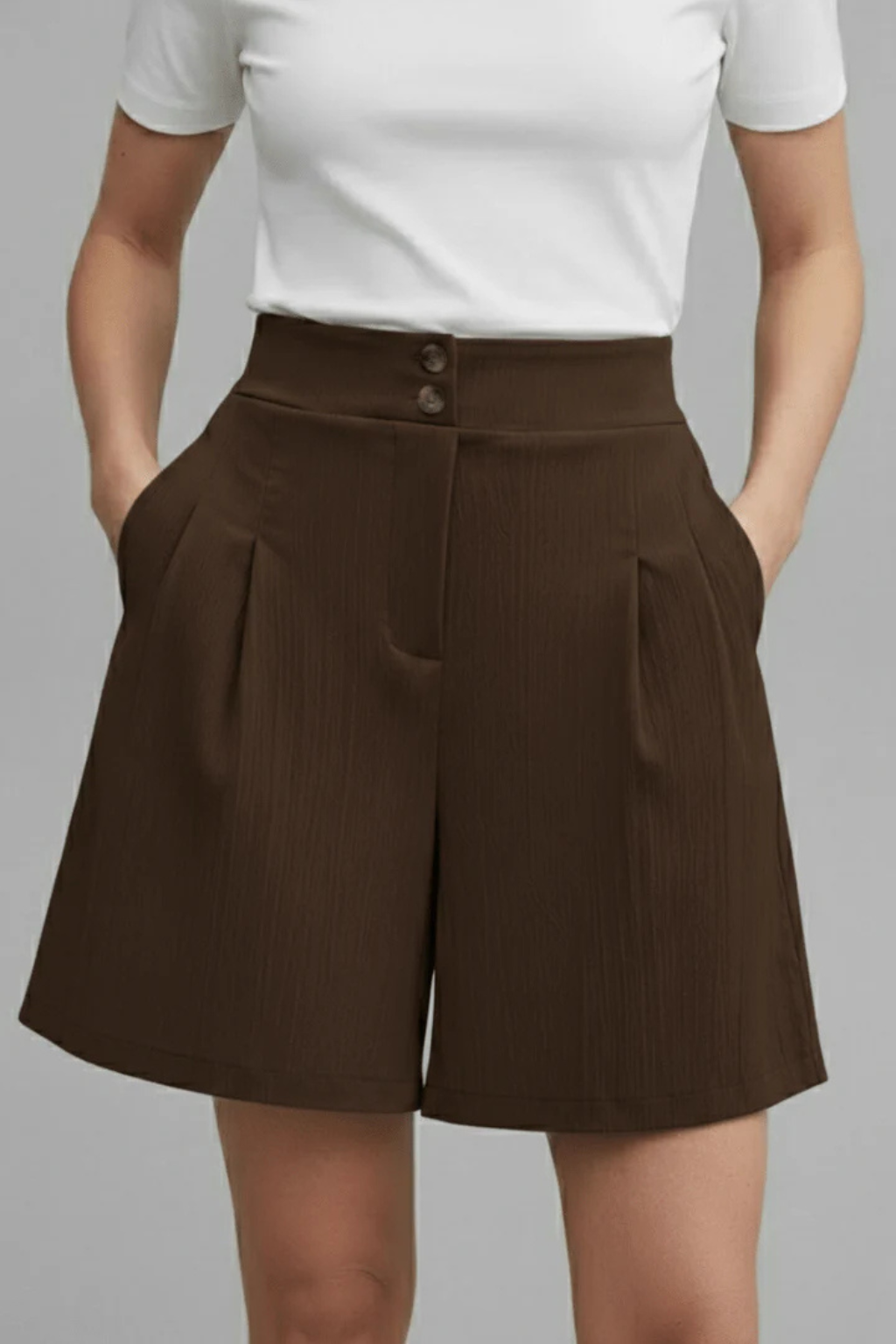 Women's tailored shorts with pleats, high-waist Bermuda style, great for everyday wear.