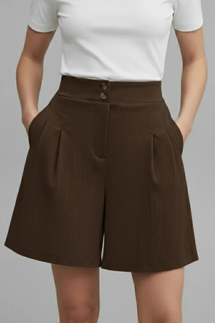 Women's tailored shorts with pleats, high-waist Bermuda style, great for everyday wear.