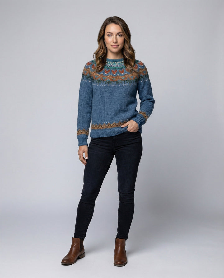 Cozy women's Icelandic knit pullover, featuring a timeless vintage design for stylish winter wear.