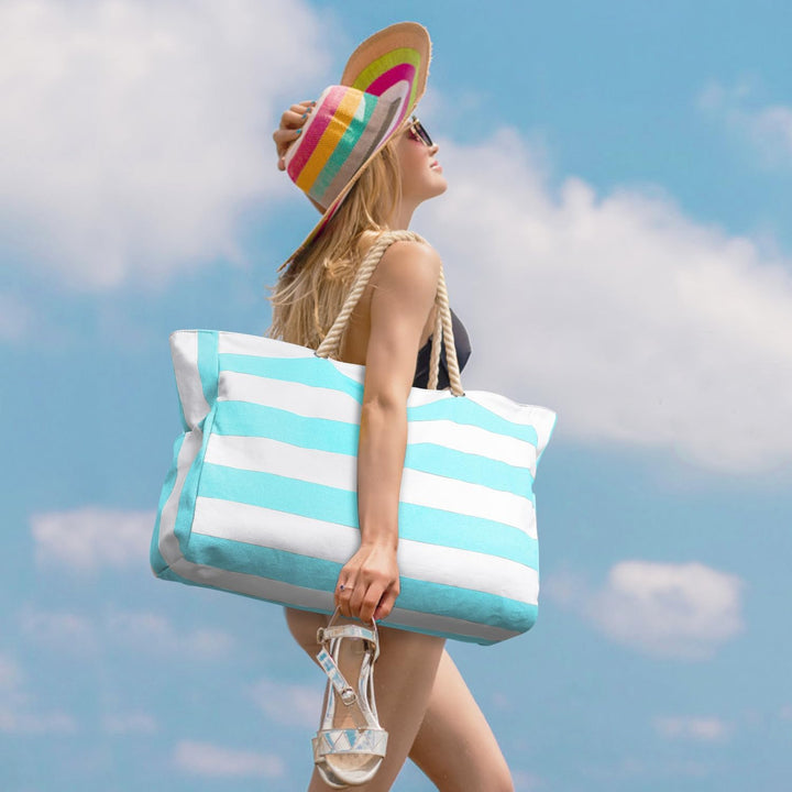 Women's waterproof carryall, perfect for beach & gym.