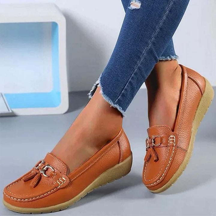 Timeless women's comfort slip-on loafers, perfect for casual and elegant wear.