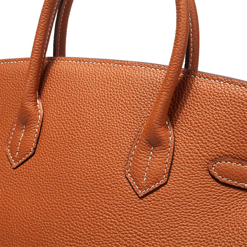 Luxury genuine leather everyday carry, elegant women's classic purse.