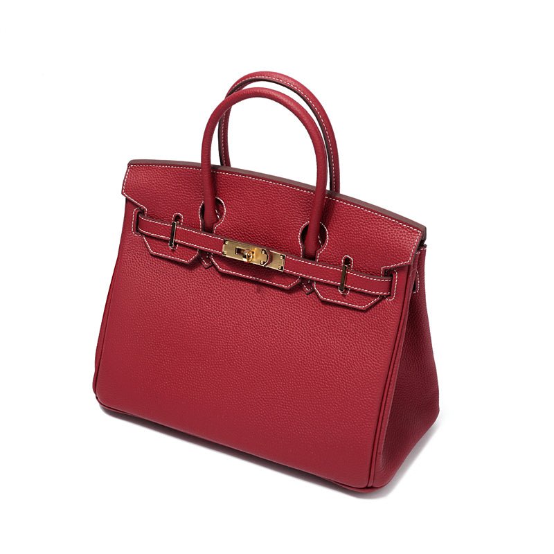 Chic genuine leather everyday bag, a classic luxury accessory for women.