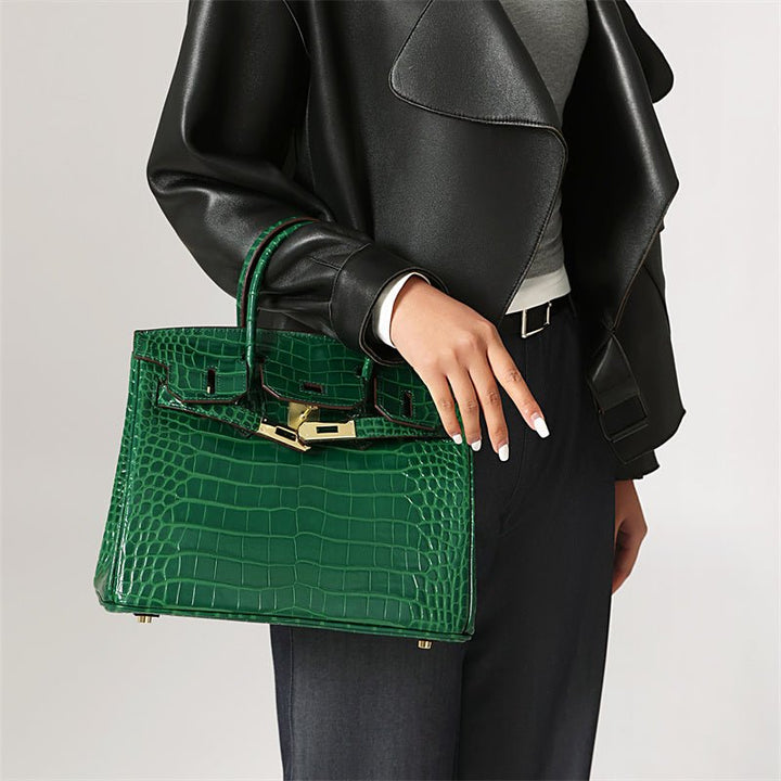 High-quality genuine leather handbag, elegant and durable for daily.