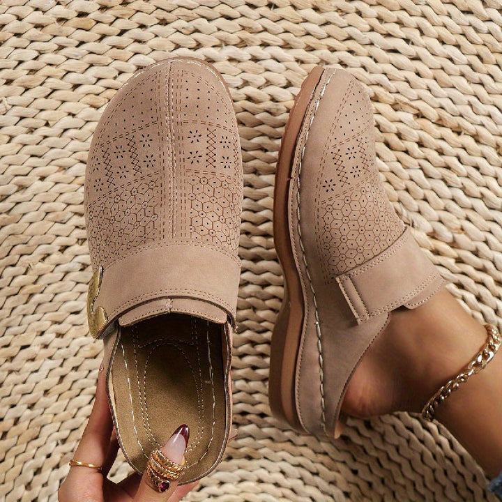 Women's non-slip orthopedic slippers with excellent arch support, ideal for secure indoor wear.