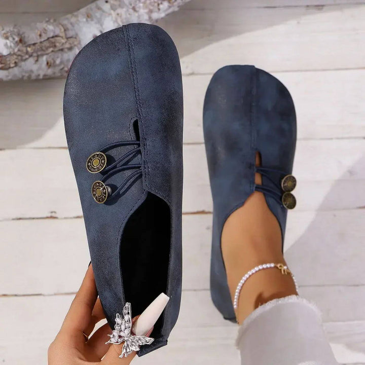 Versatile women's orthopedic shoes with arch support, providing cushioned comfort for daily wear & walking.