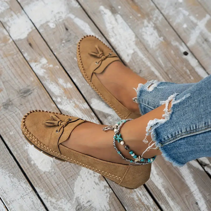 Easy slip-on women's comfort shoes: orthopedic tassel loafers for daily wear, cushioned support.