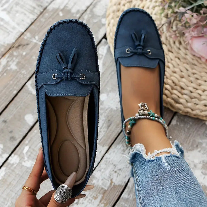 Versatile women's orthopedic tassel loafers, perfect casual footwear for work or daily comfort.
