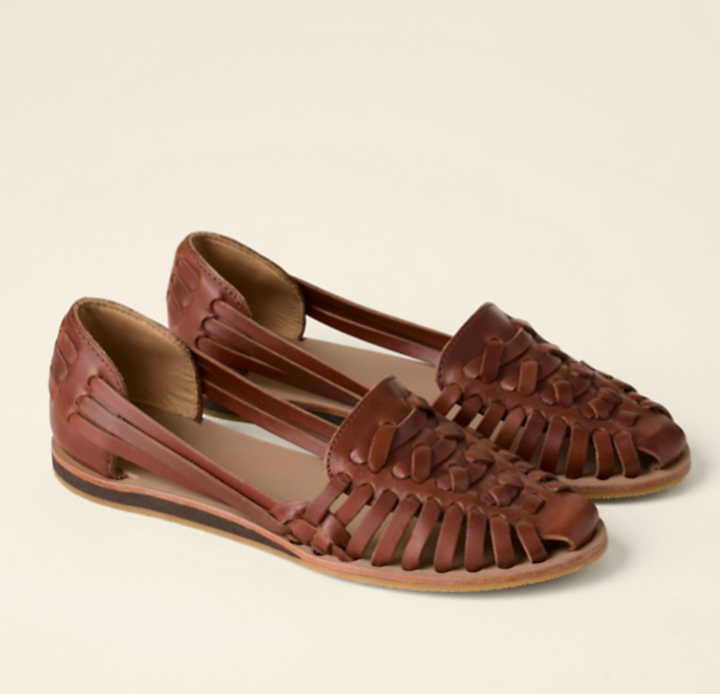Stylish women's wedge sandals with orthopedic support, perfect for summer comfort and long walks.