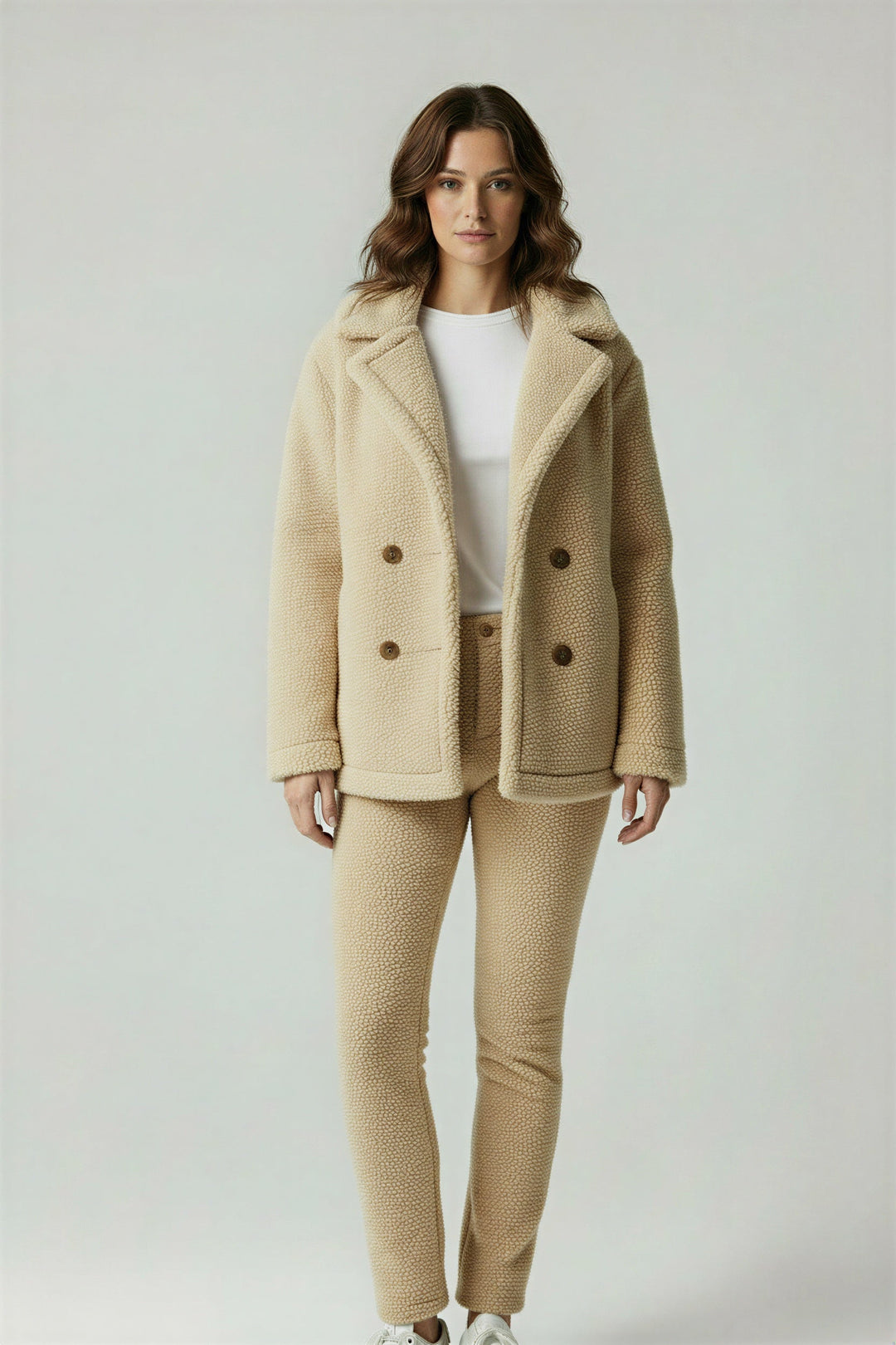 Everyday women's winter jacket, an oversized fit for warmth & style.
