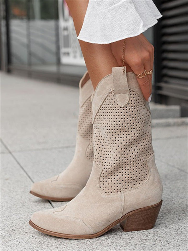 Casual women's Western ankle boots, perforated detail for a unique, comfortable look.
