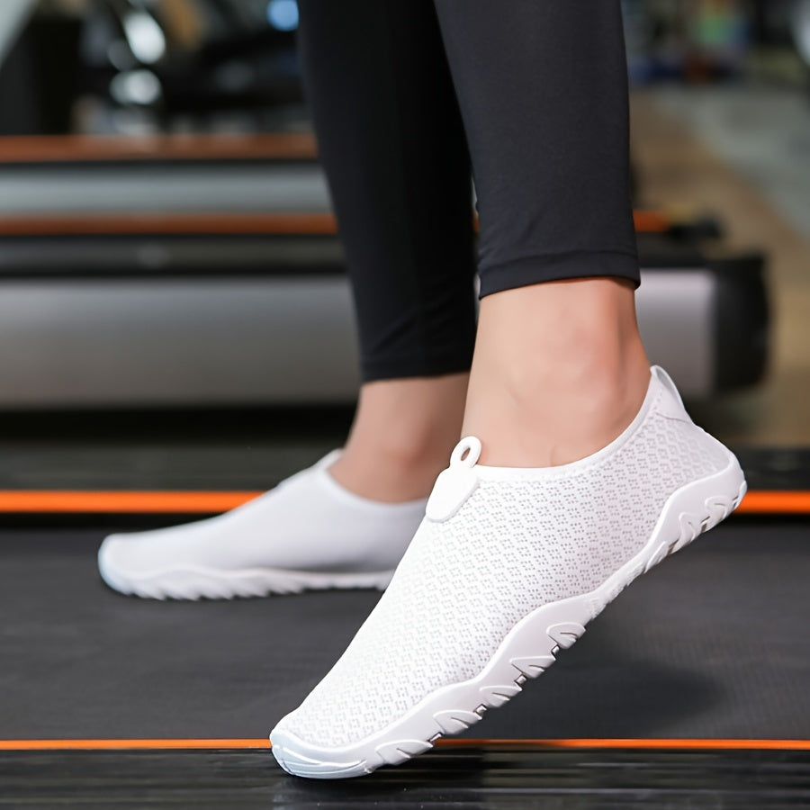 Women's Quick Dry Water Shoes for beach & sports. Breathable, non-slip aquatic footwear.