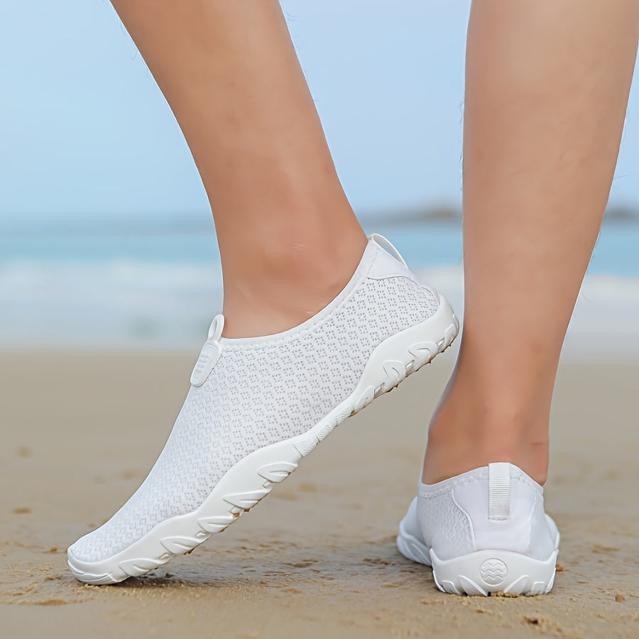 Women's outdoor adventure quick dry water shoes. Breathable, non-slip for hiking & watersports.