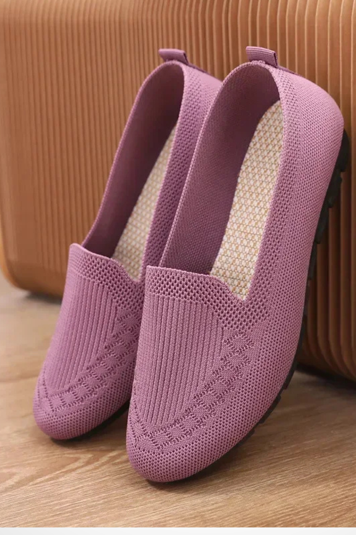 Women's everyday round toe slip-on ballet shoes, offering comfort and chic versatility.