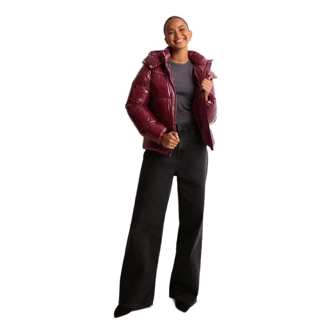 Versatile women's shiny quilted jacket. A trendy fall & winter coat with a removable hood for different looks.