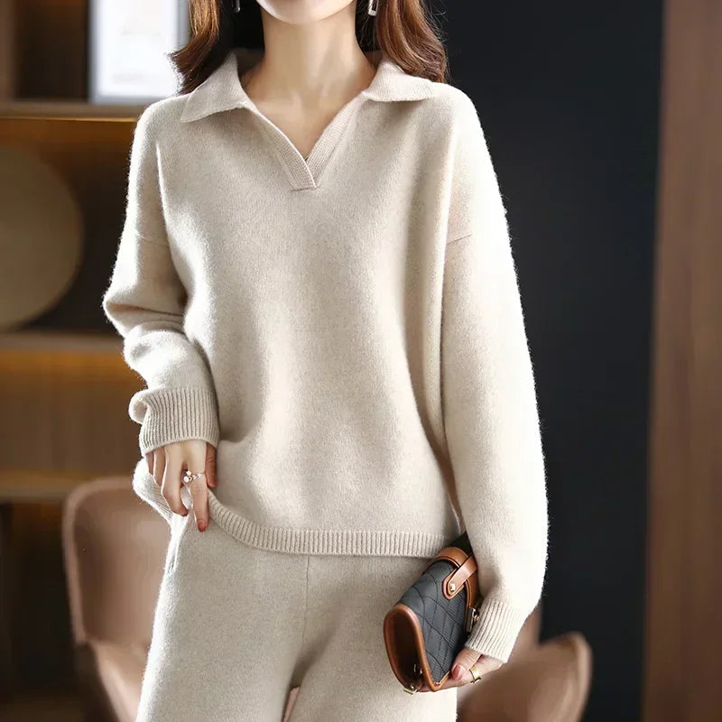 Elegant ladies' cashmere knit set, perfect for luxurious loungewear & casual style.