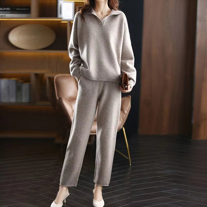 Women's elegant cashmere two-piece set, a blend of ultimate softness & sophisticated style.