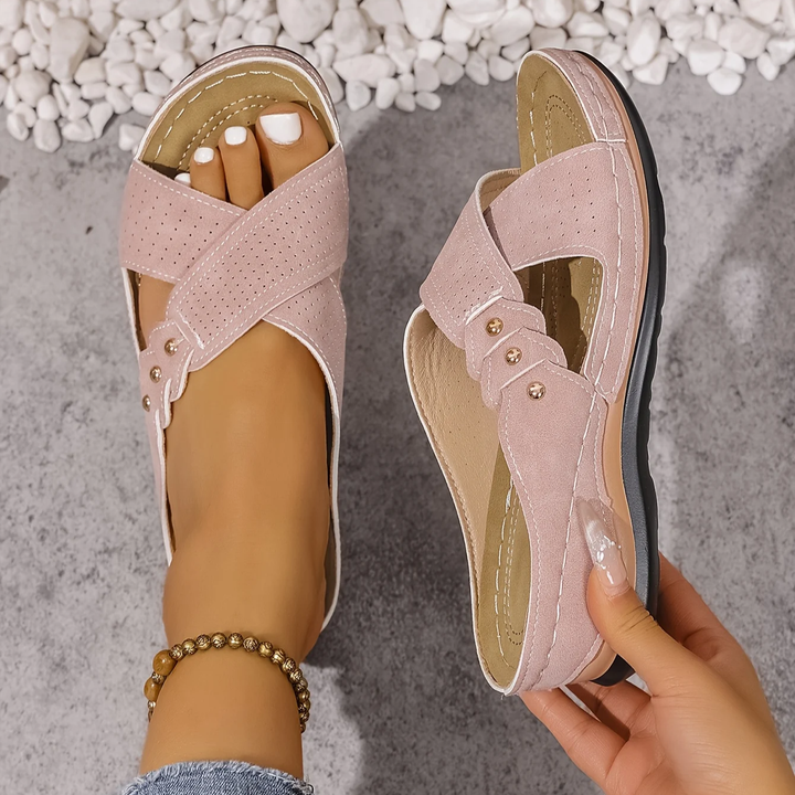 Stylish wedge sandals for women, orthopaedic comfort, arch support, ideal for summer walking.