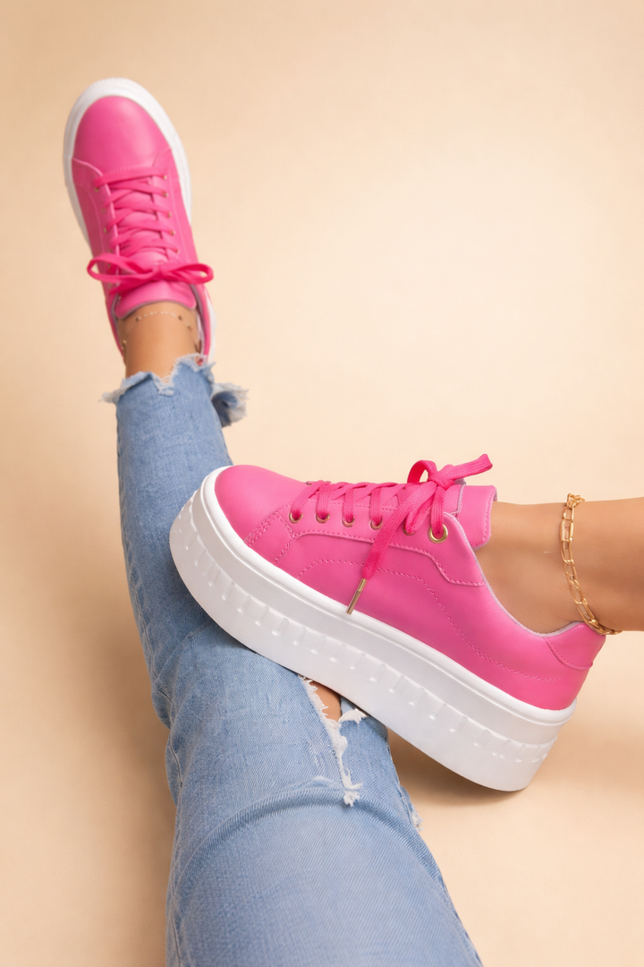 Fashionable women's urban platform sneakers with a bold chunky sole, great for modern casual and spring summer style.