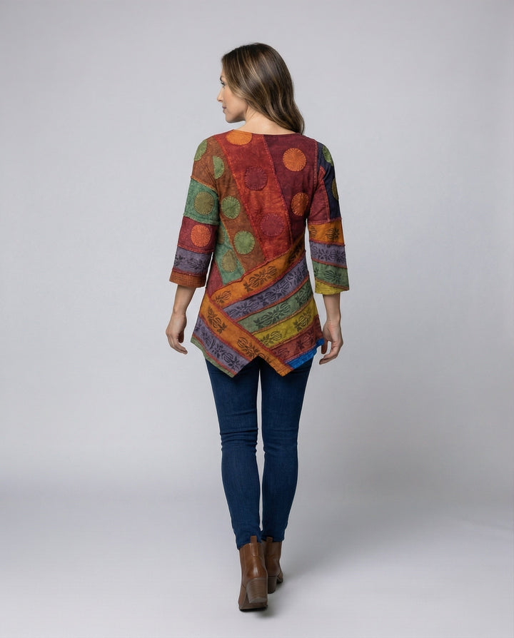 Comfortable vintage V-neck long sleeve top for women, perfect for versatile everyday fashion.