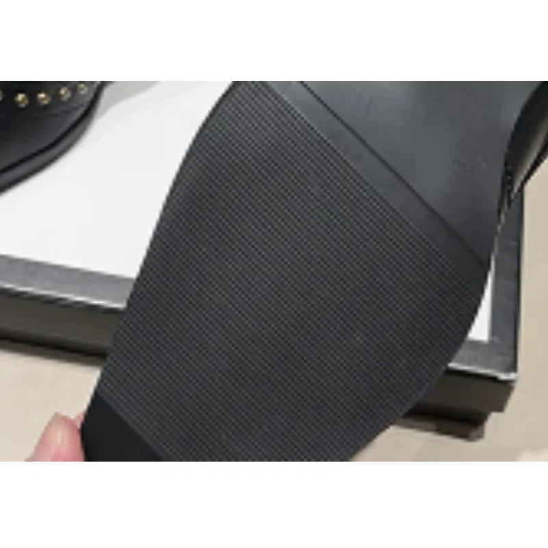 Women's mid-calf studded boots, western trend, sharp pointed toe, fashionable heel.