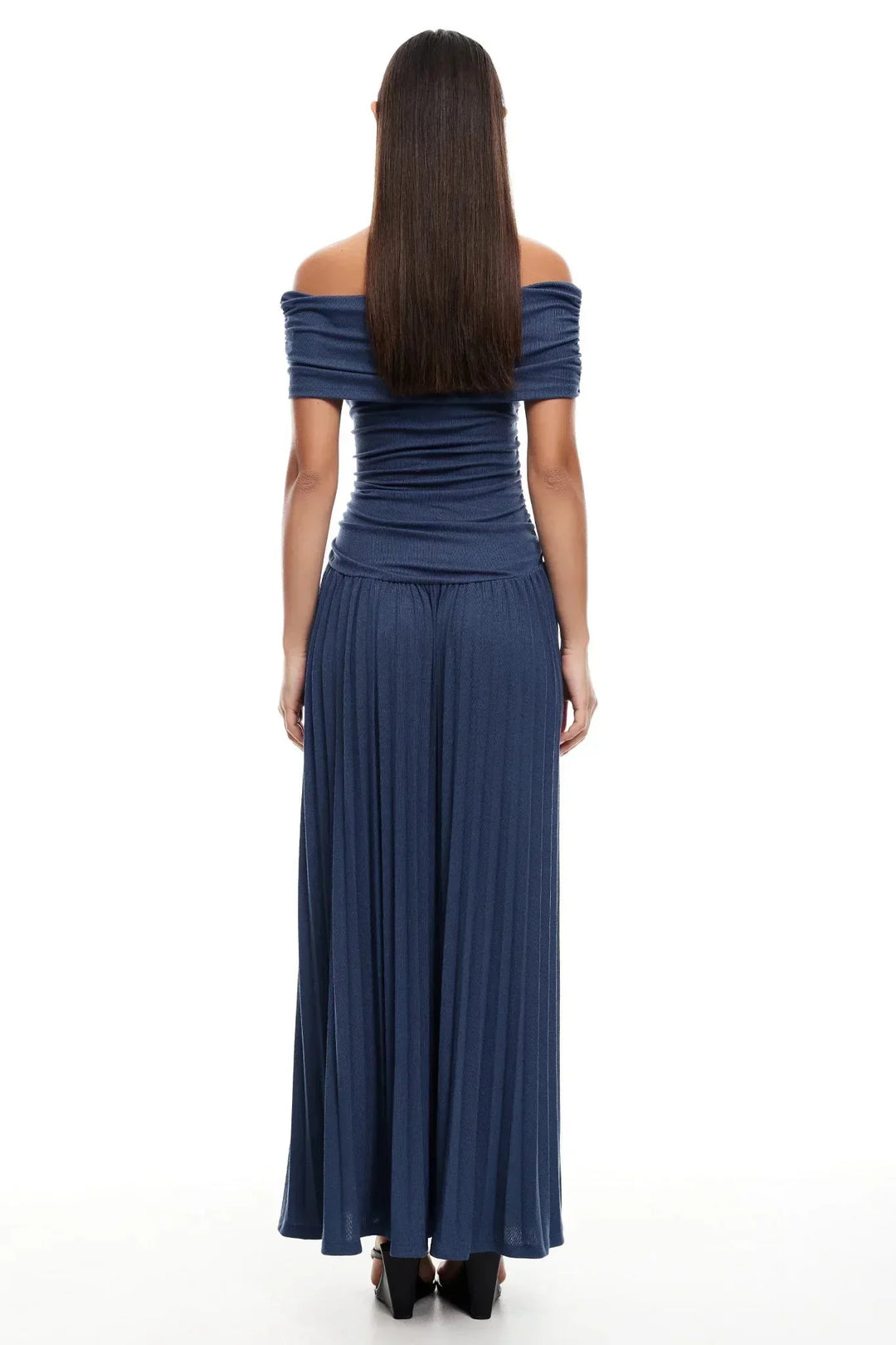Long cream maxi dress for women, off-shoulder and flowy, perfect elegant summer casual style.