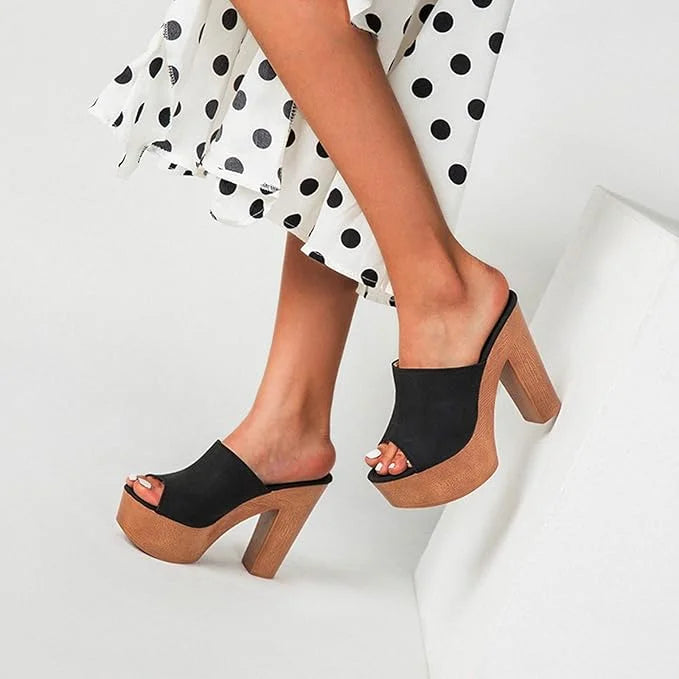 Casual women's dark blue platform sandals featuring a comfortable chunky heel.