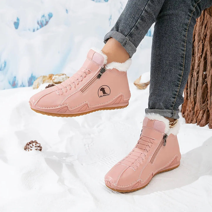 Warm & stylish women's winter boots, wide fit, with plush faux-fur for ultimate coziness.