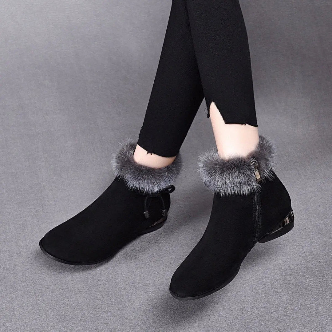 Warm women's flat ankle boots, designed for comfort & coziness during fall & winter.