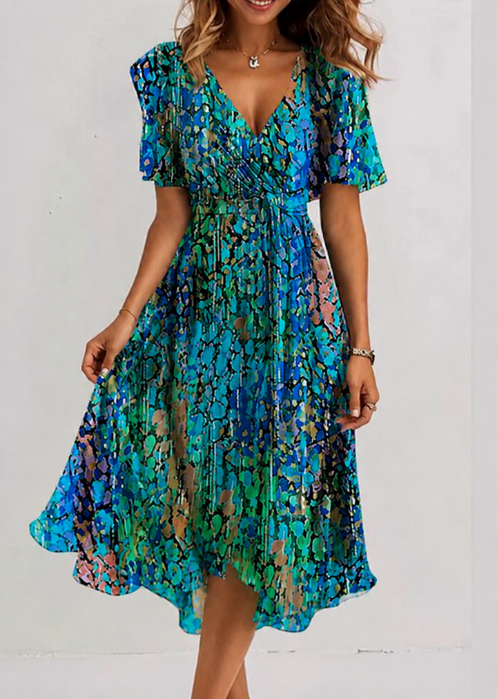 Stylish floral wrap midi dress for women. A versatile V-neck summer dress, ideal for elegant occasions.