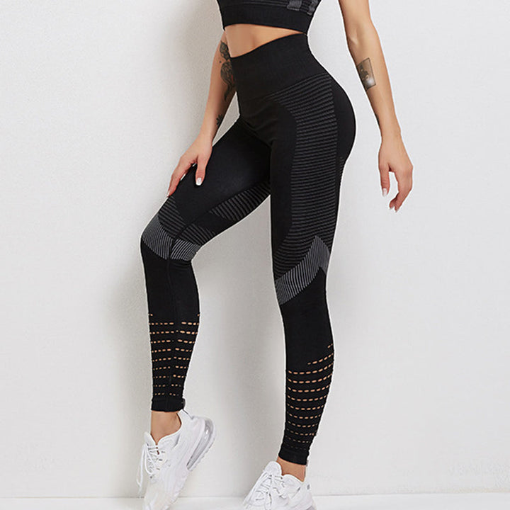 "Women's high-waisted sport leggings, sculpting fit, black, breathable fabric, enhances silhouette, ideal for fitness and cas