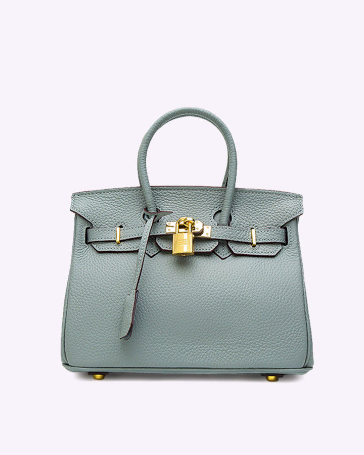 Women's luxury leather shoulder bag; elegant brown design with adjustable strap, perfect for any occasion; timeless style.