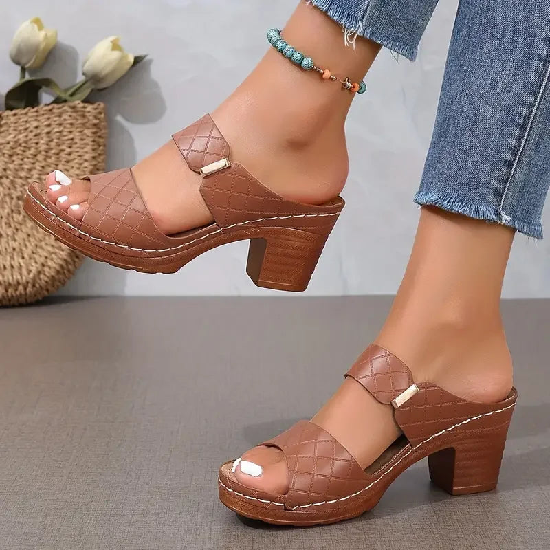 Comfortable women's heeled sandals: orthopedic platform, sturdy block heel, & quilted detail.