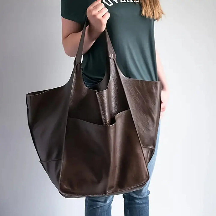 Everyday oversized faux leather bag for women, chic and practical, magnetic top.